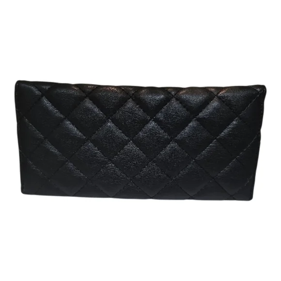Badgley Mischka Elegant Black Quilted Wallet - Picture 2 of 4